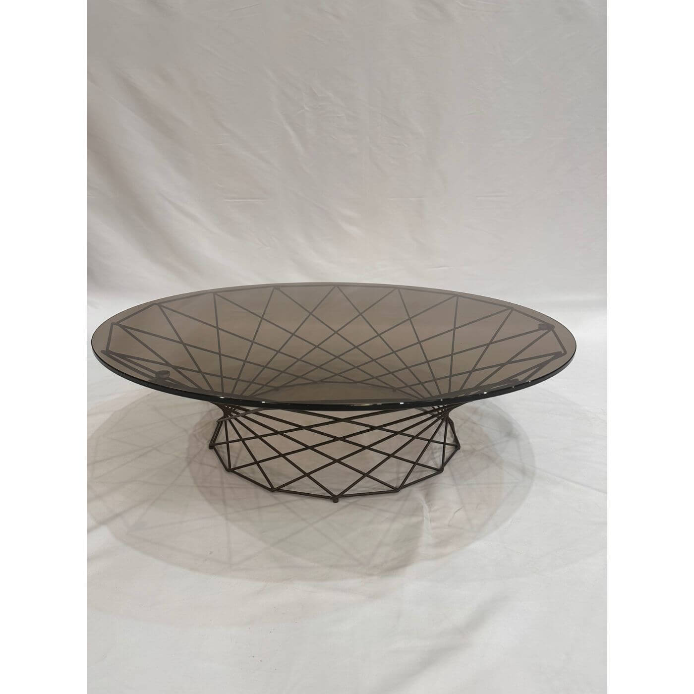 Two-Design-Lovers-Walter-Knoll-Oota-coffee-table