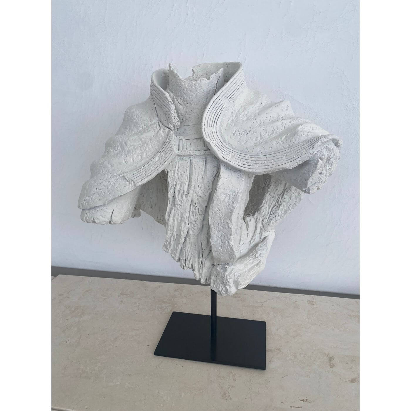 Two-Design-Lovers-White-Bust-Sculpture (