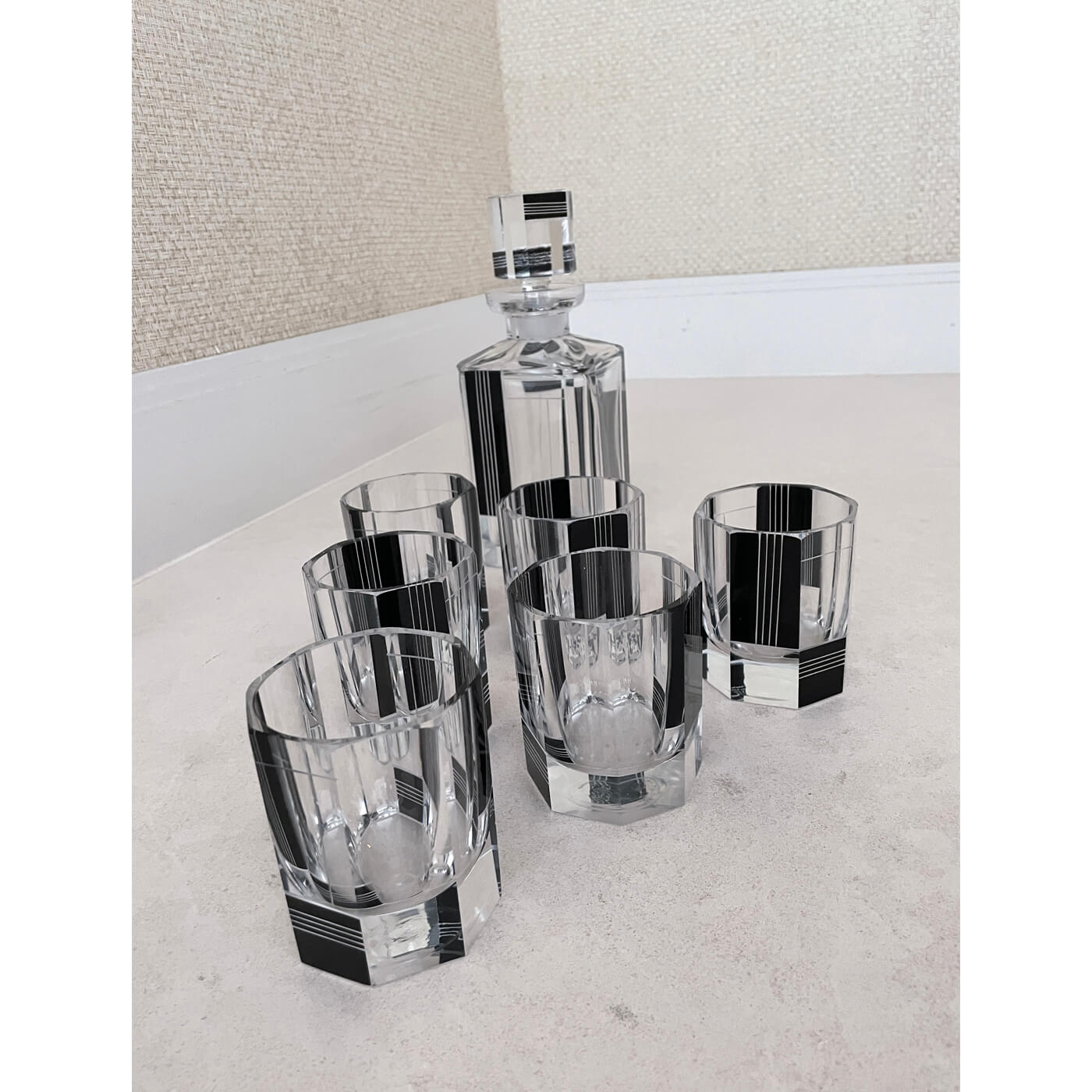 Art deco carafe and 6 glasses