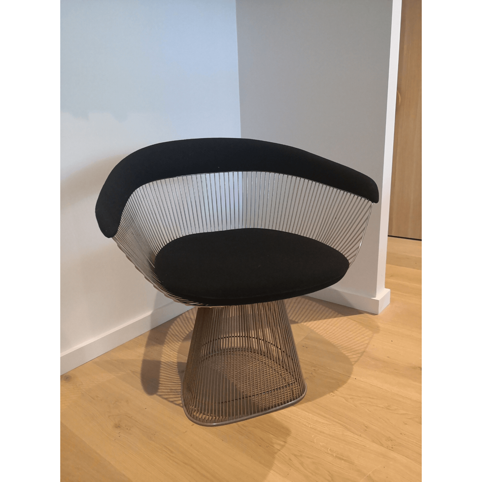 Two Design Lovers Platner Dining Chair & Table 2