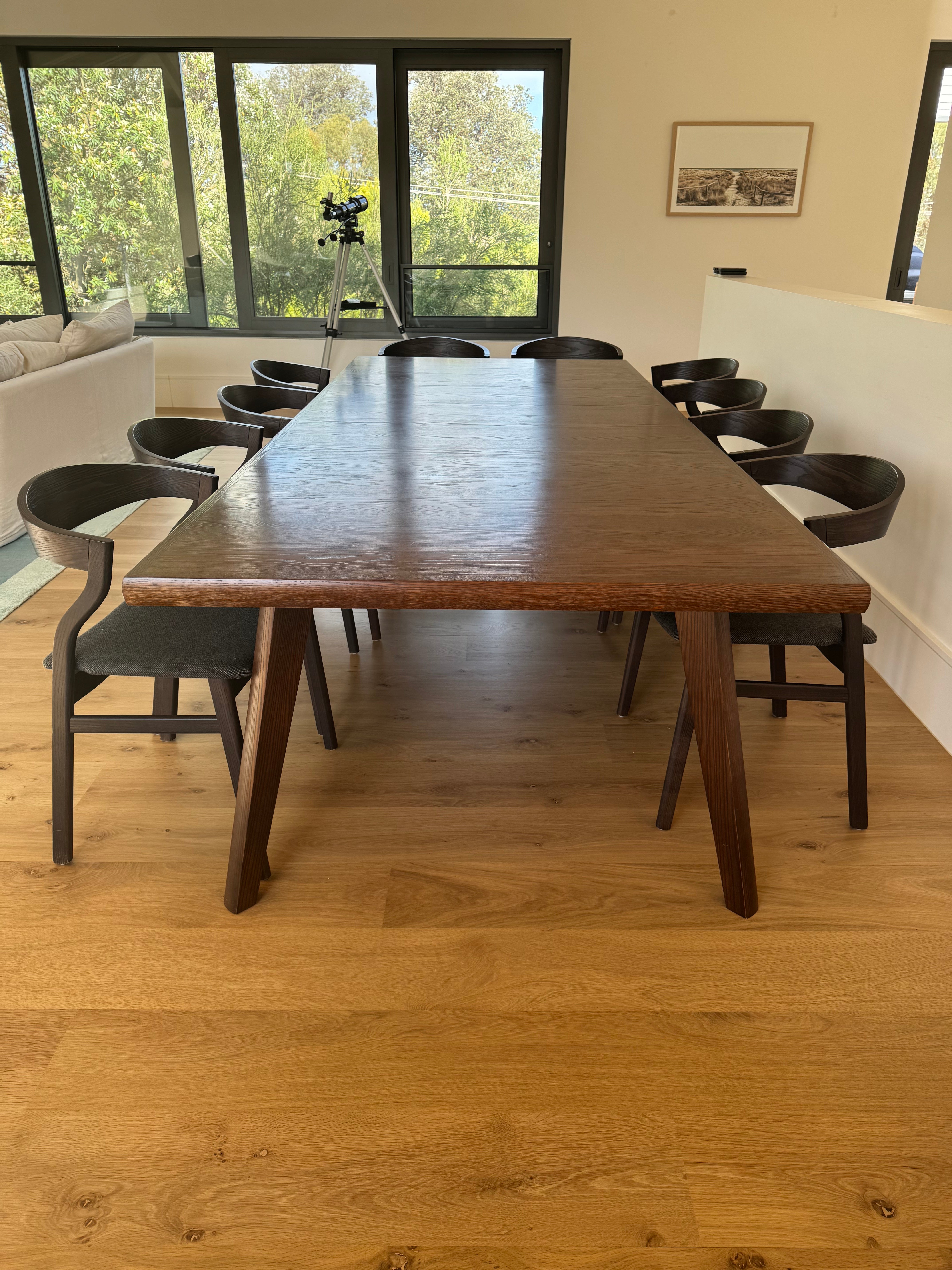 Lowe Sterling Dining Table and Bedont Kalea Chairs