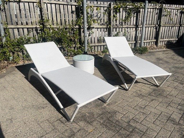 Rausch Florida Beach sun loungers, pair + side table