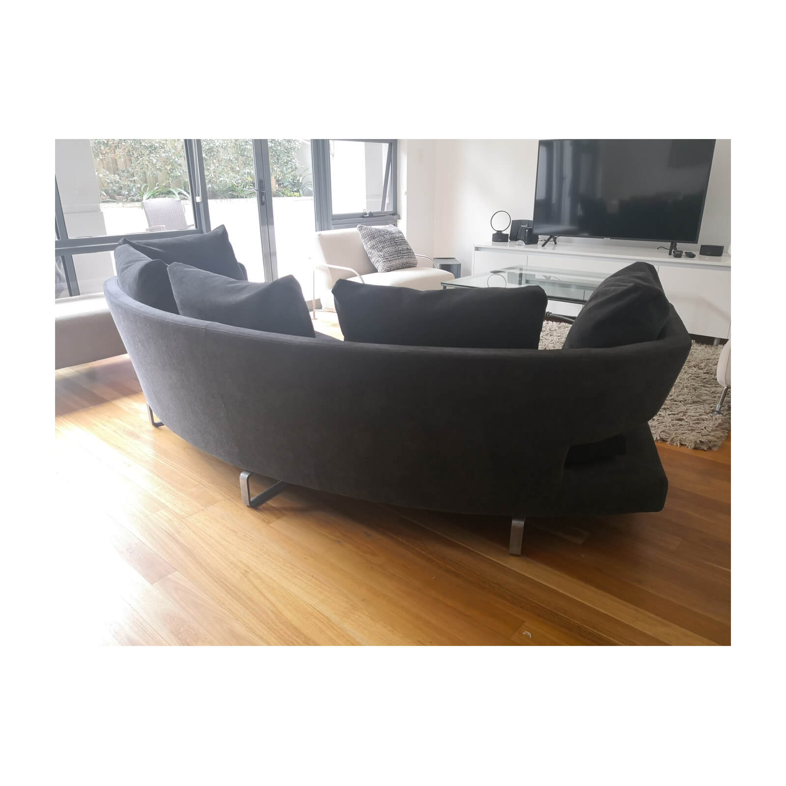 Two Design Lovers B&B Italia Arne sofa anthracite back