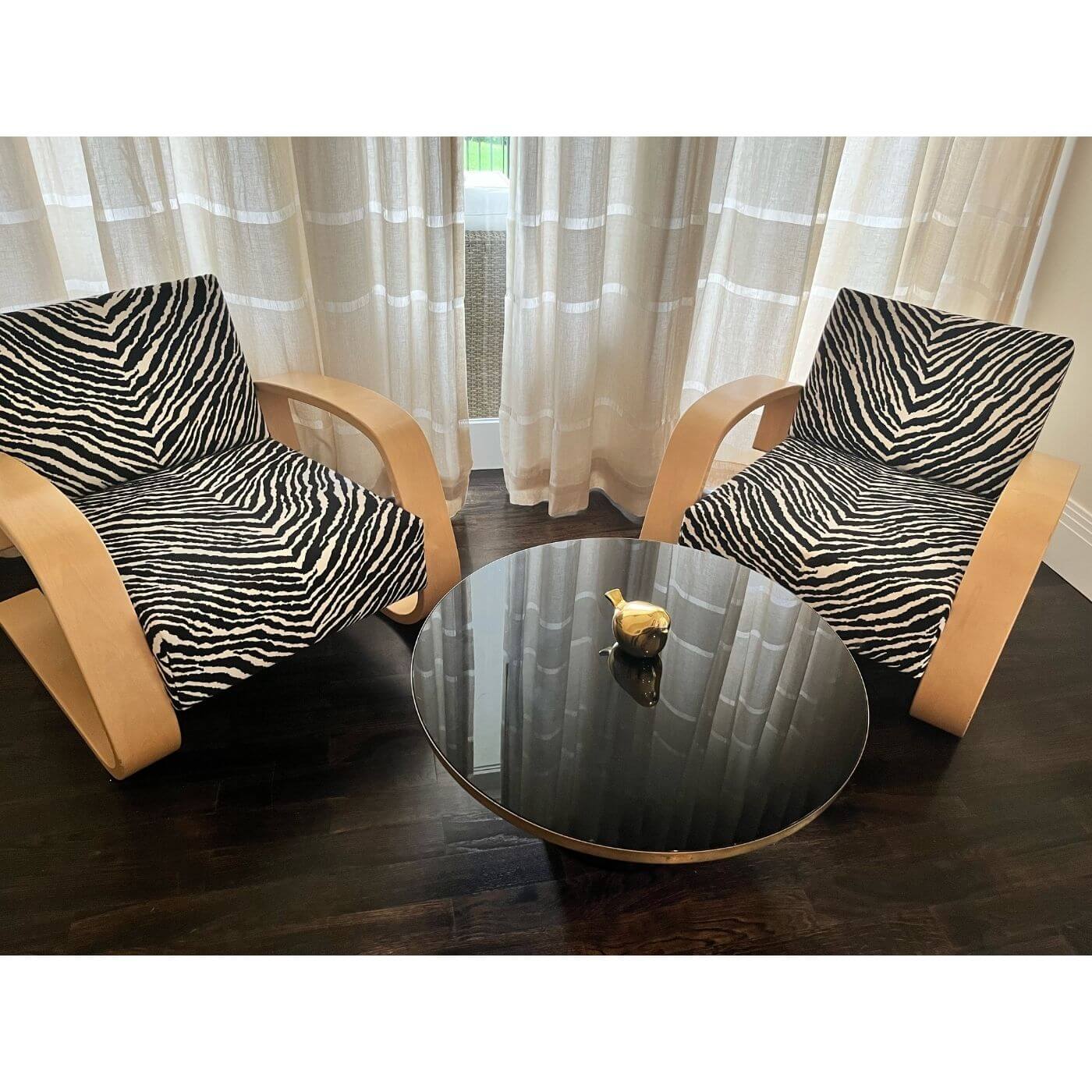 Alvar Aalto Tank 400 zebra armchair