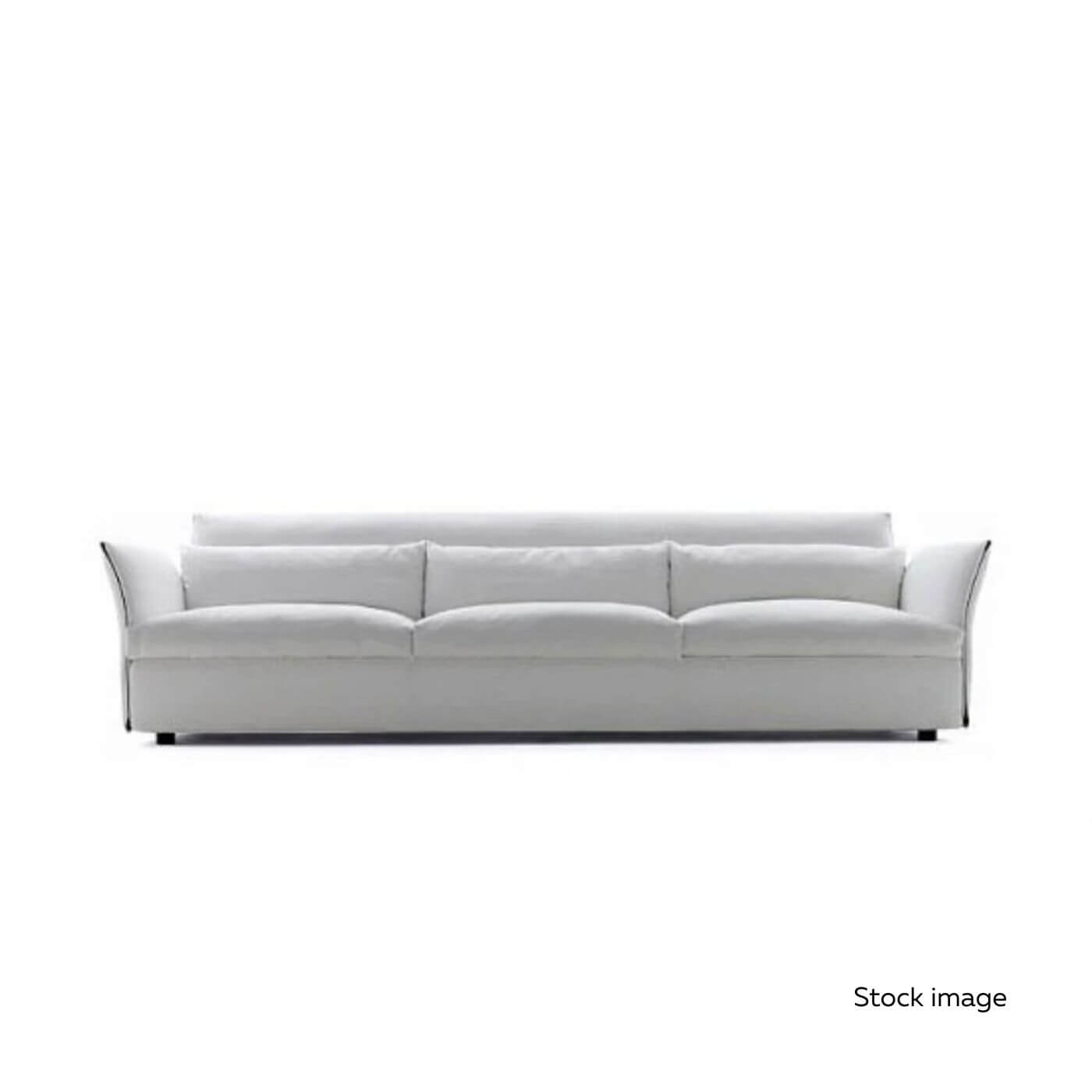 Arflex Charmy sofa by Carlo Colomobo