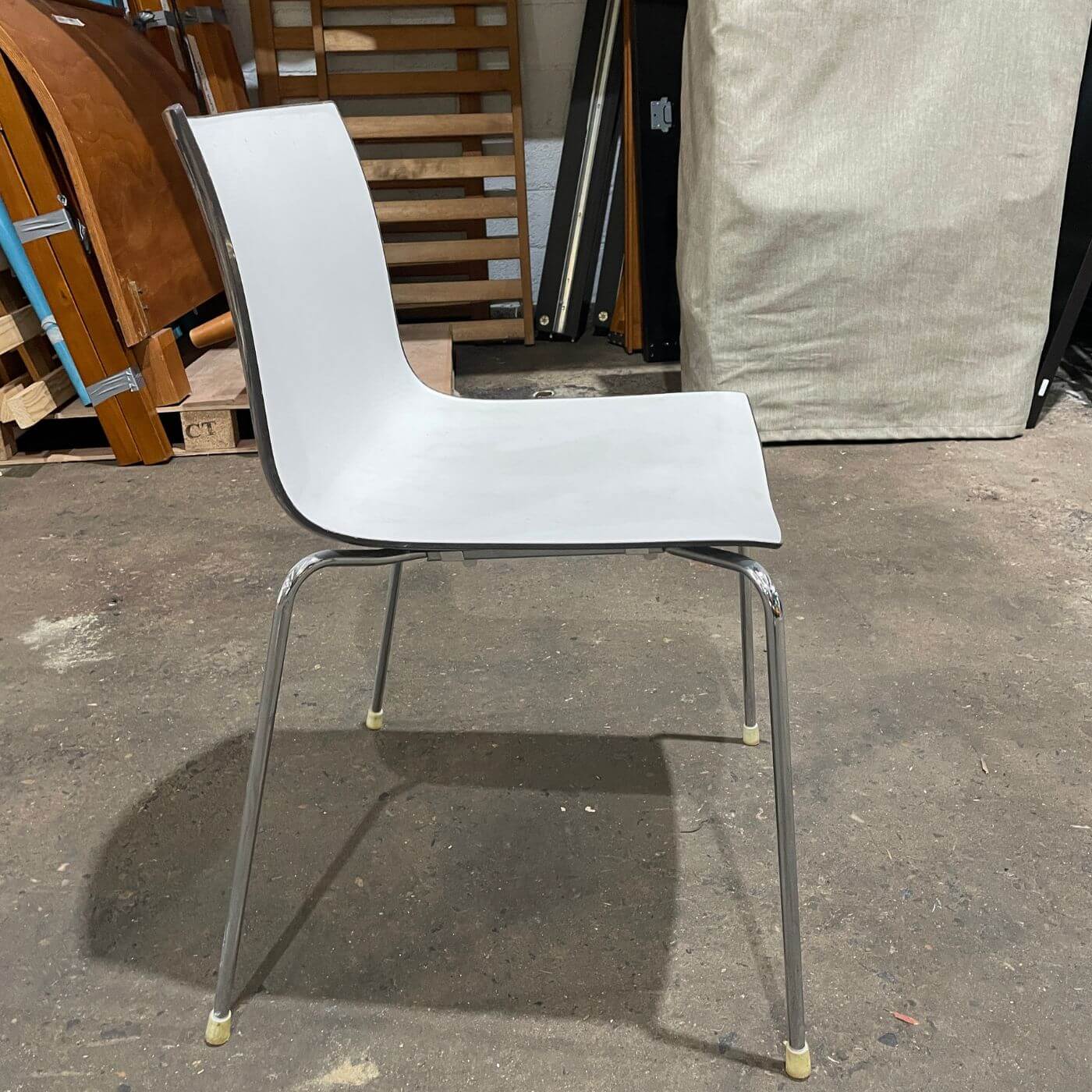 Arper Catifa 46 Grey chair