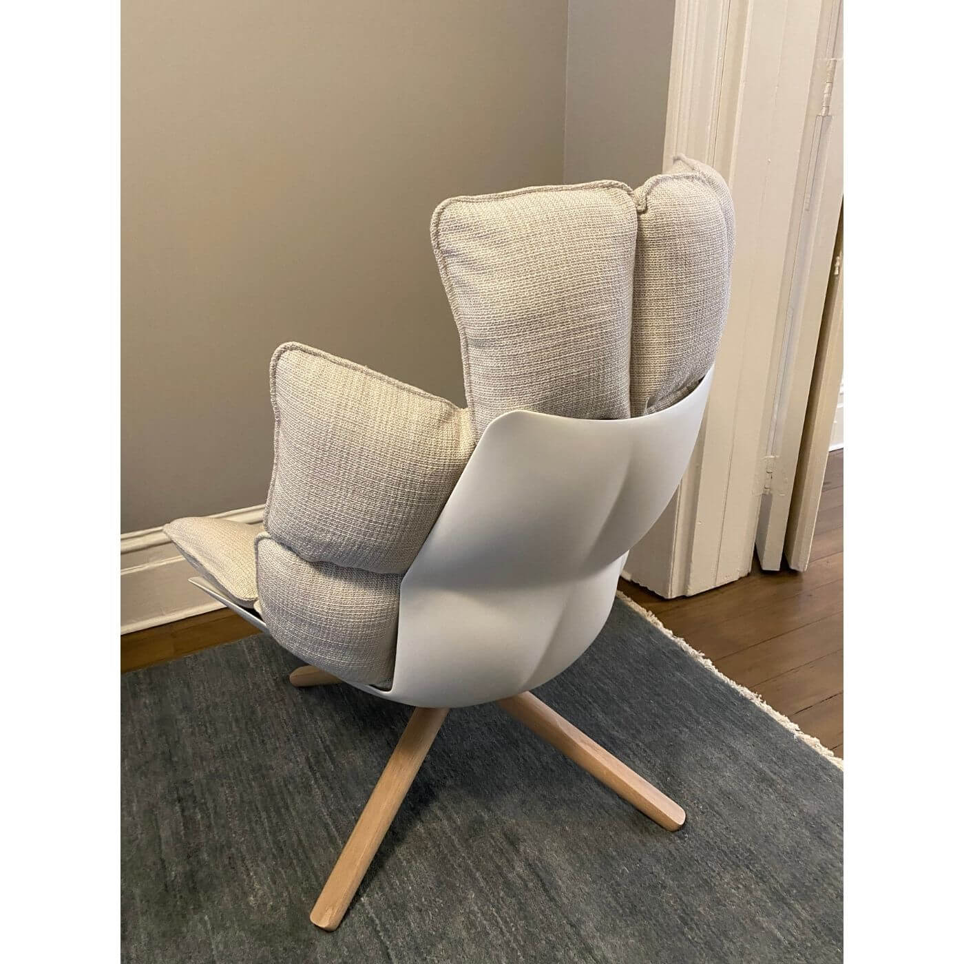 B&B Italia Husk chair