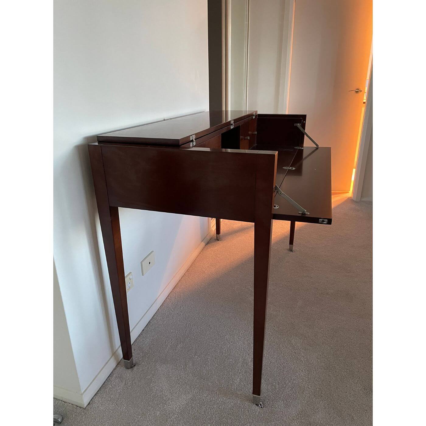 Bolier & Co Rosenau desk