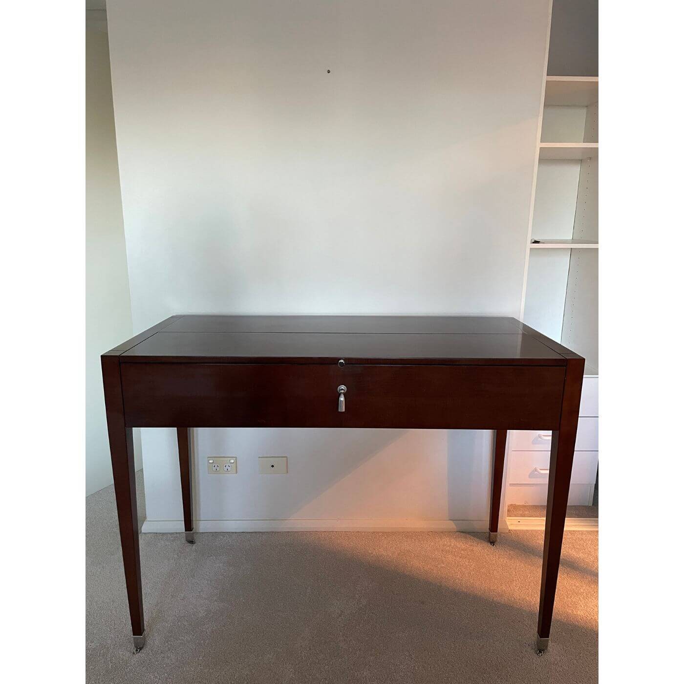 Bolier & Co Rosenau desk