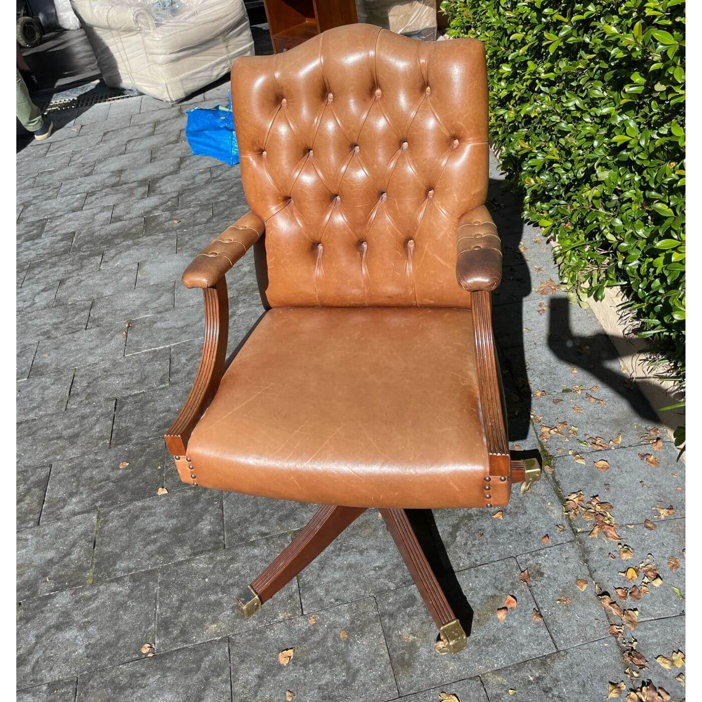 Chesterfield desk chair