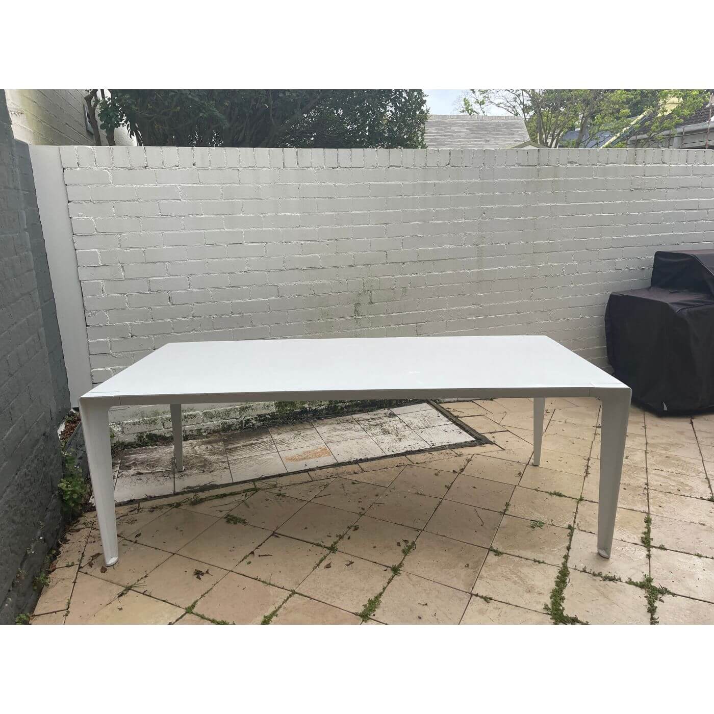 Cosh Living Tribu Mirthe outdoor table white