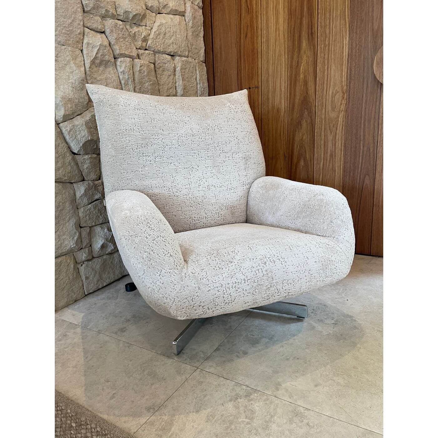 Edra Chiara Swivel Armchair