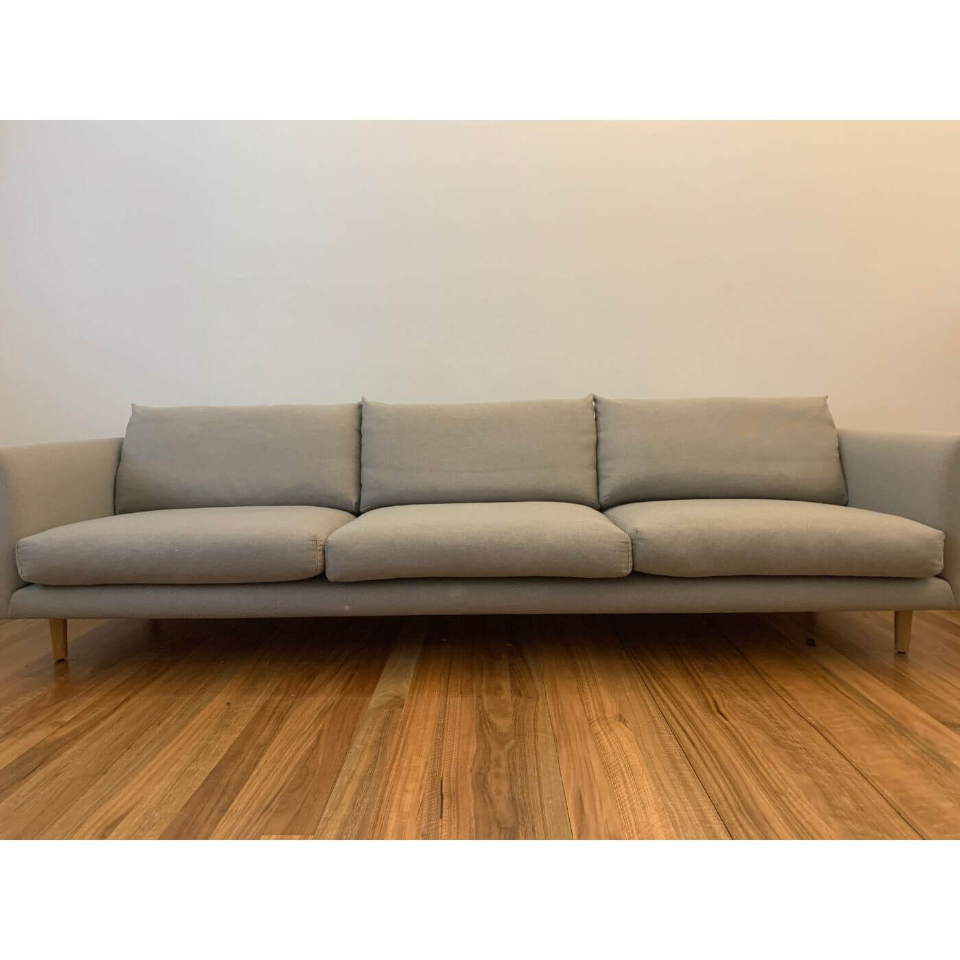 Fanuli Frankie Sofa with Ottoman