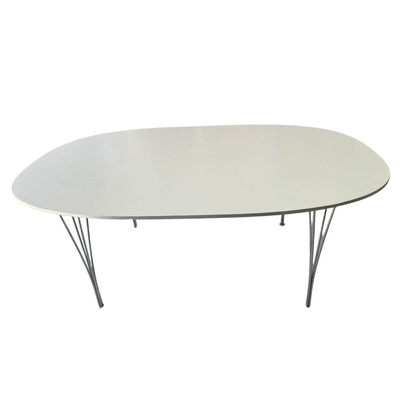 Fritz Hansen Super-Elliptical B613 Table