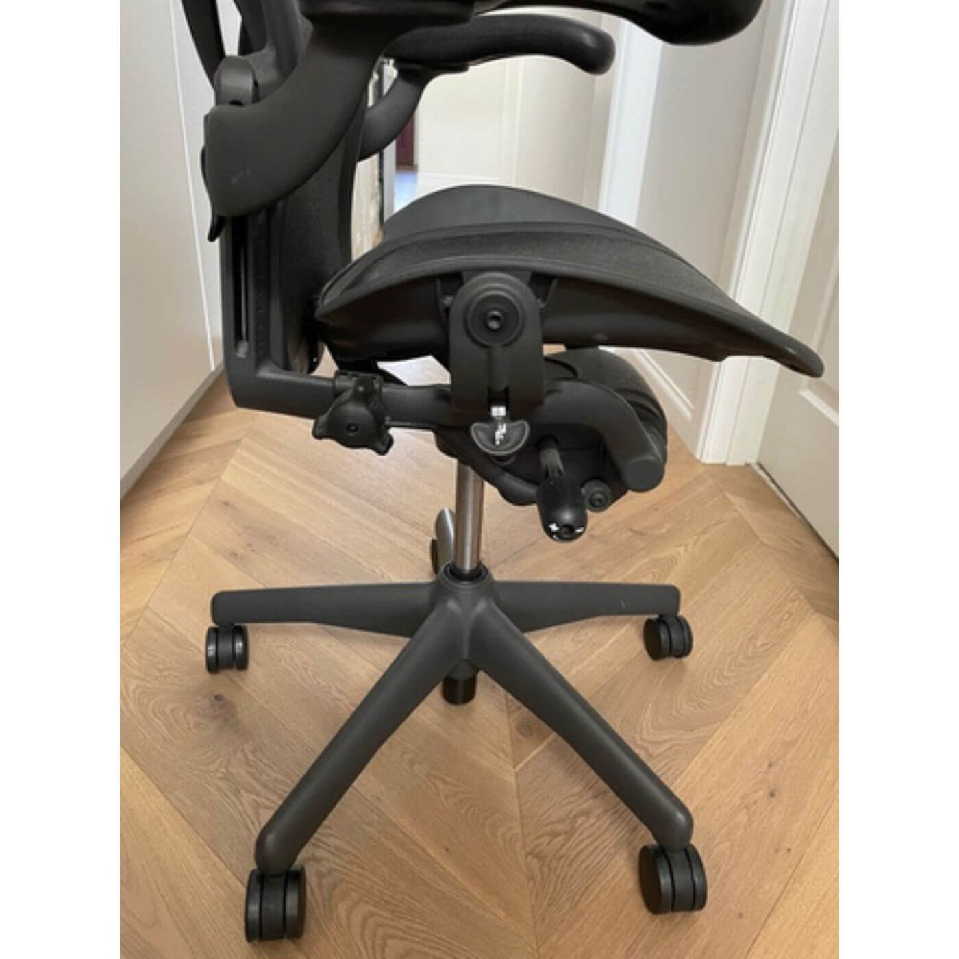 Herman Miller Aeron chair