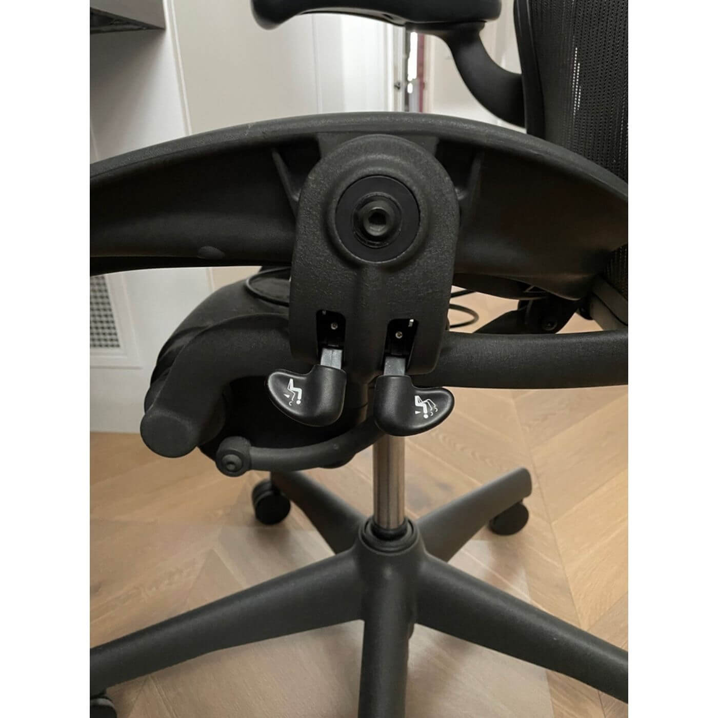 Herman Miller Aeron B Medium Chair