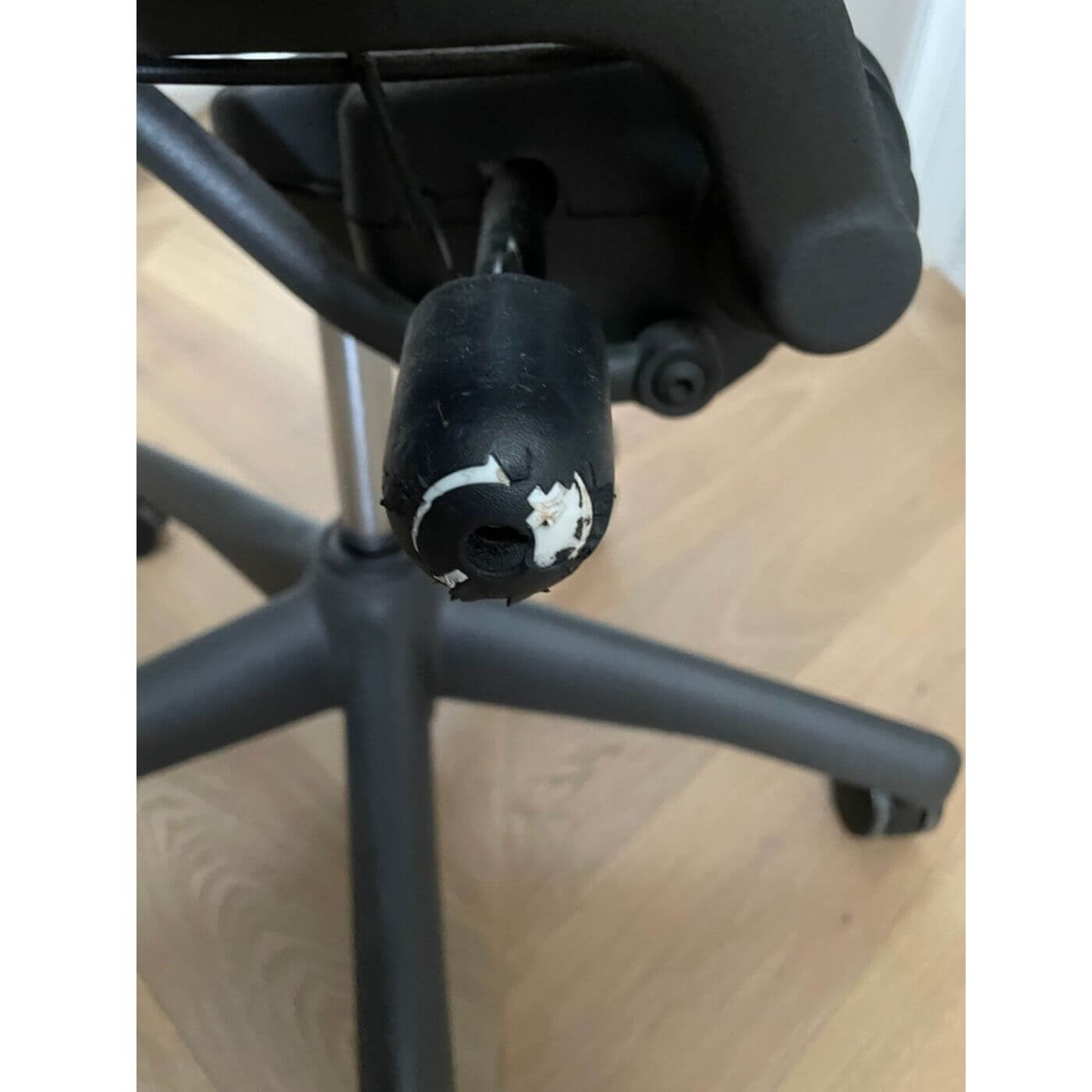 Herman Miller Aeron B Medium Chair