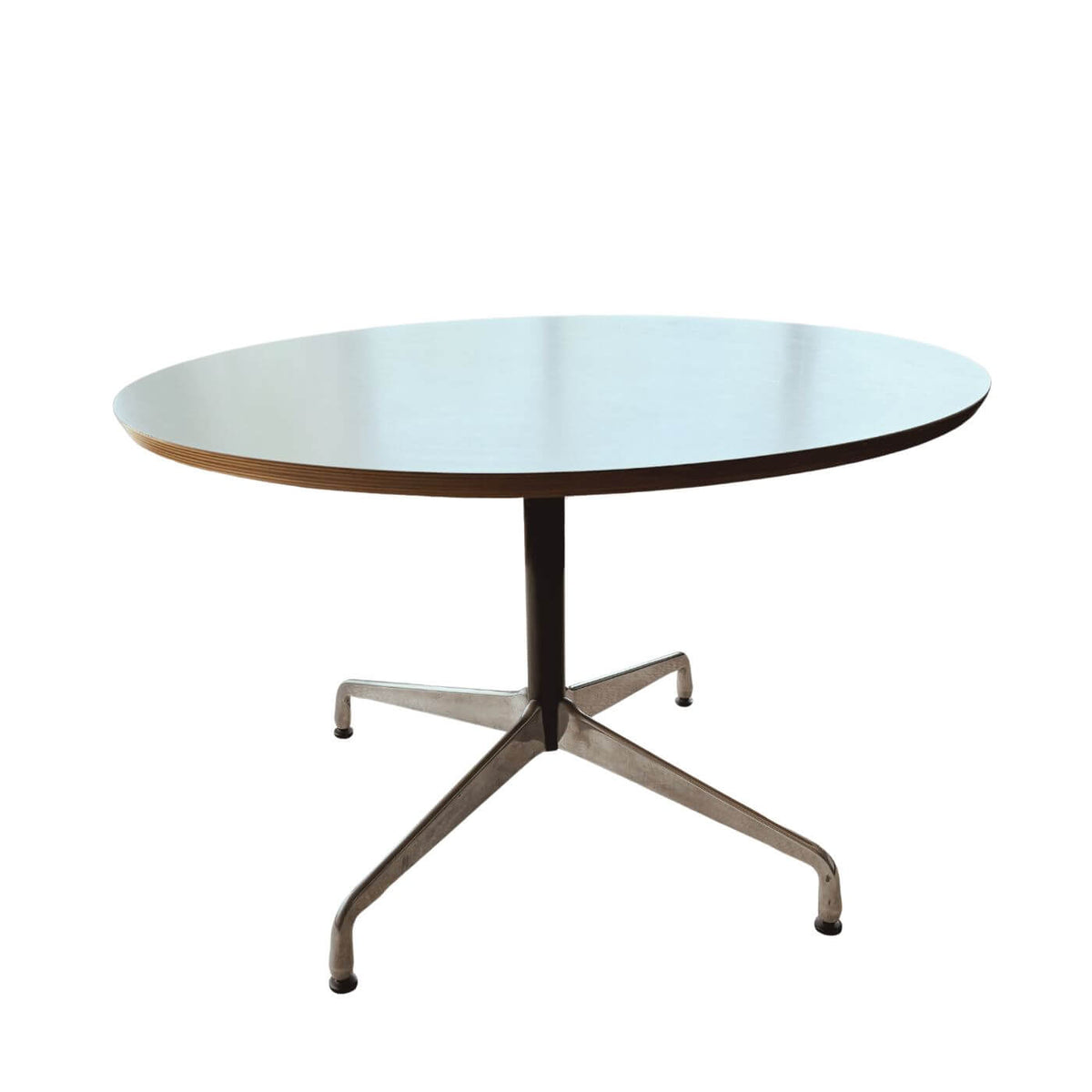 Eames Segmented Rundt Herman Miller Eames Segmented Round Dining Table