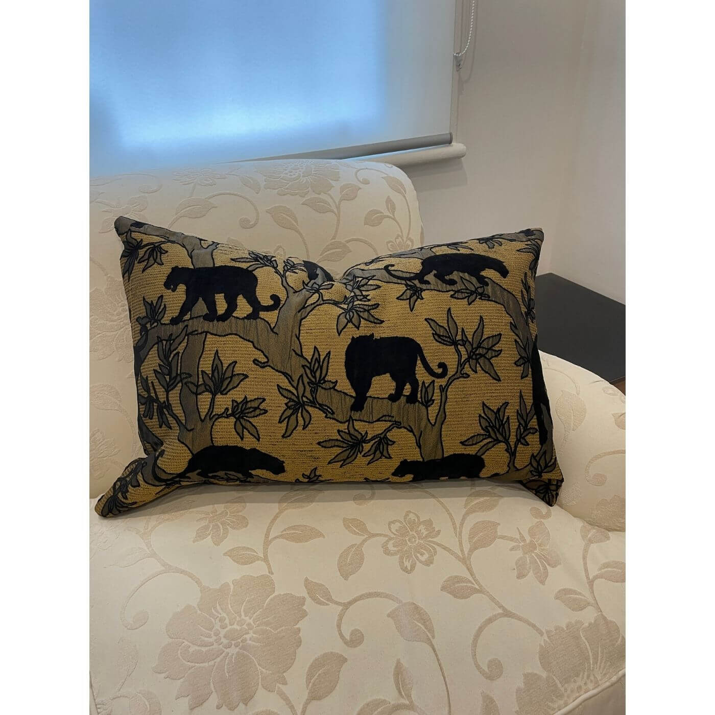 Jacquard cushions pair