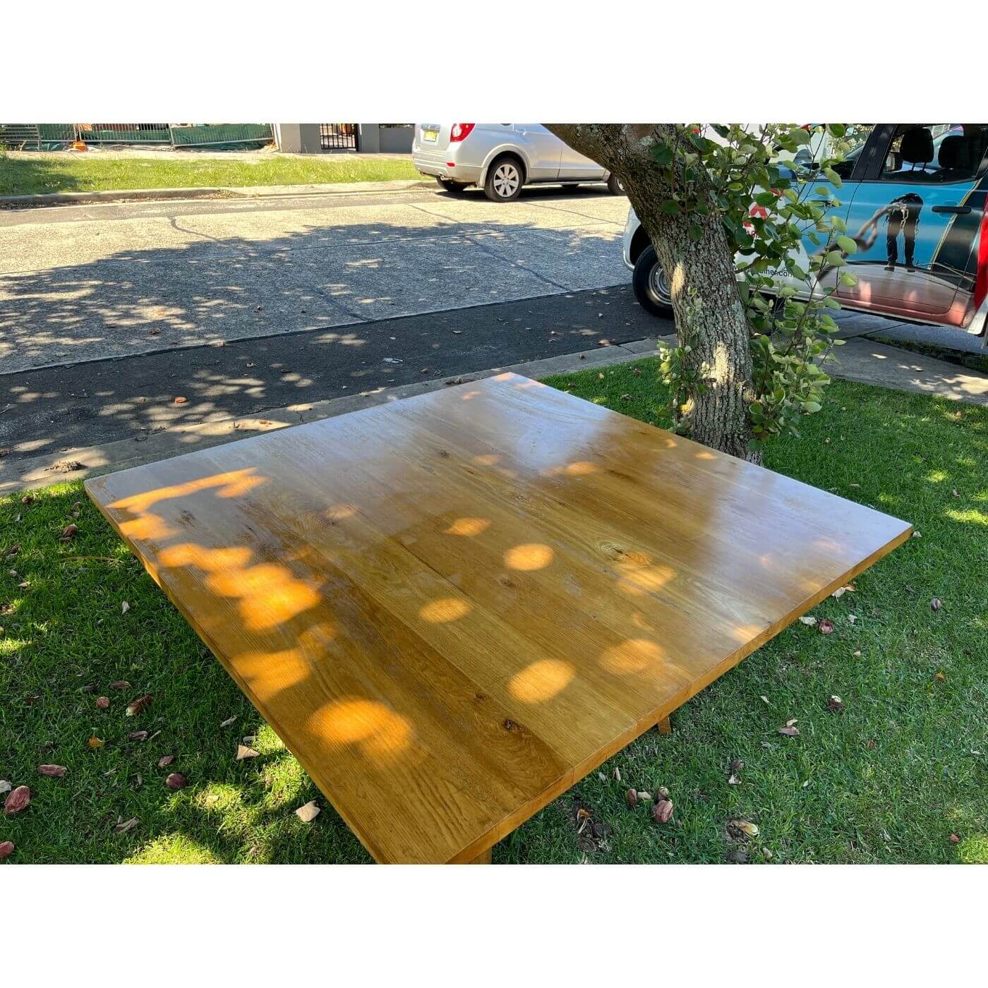 Jardan Flynn dining table