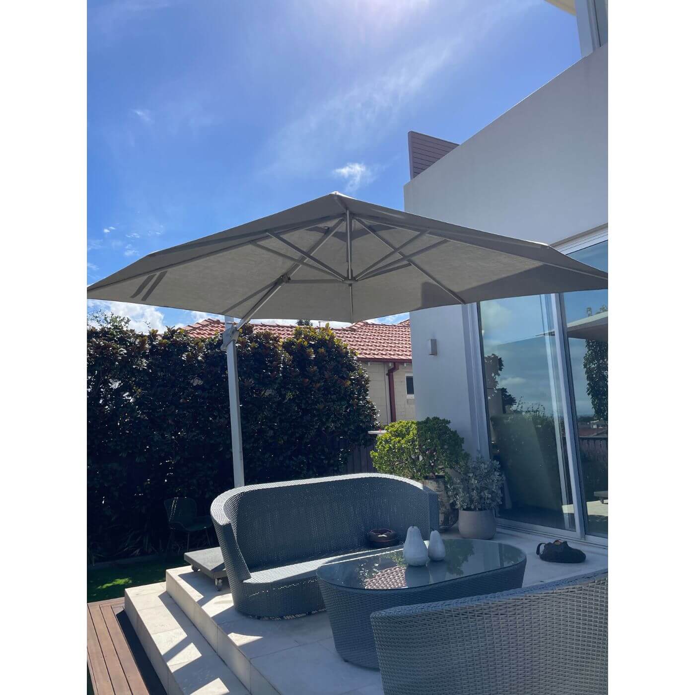 Jardinico Caractere Side Arm Umbrella