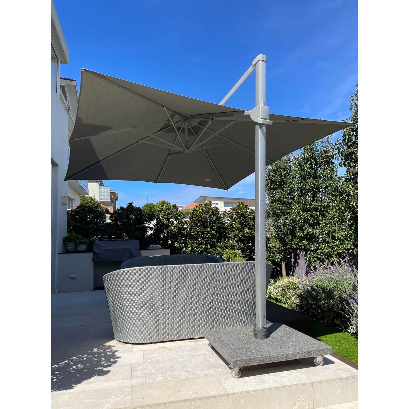 Jardinico Caractere Side Arm Umbrella