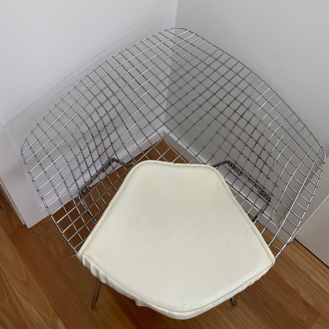 Knoll Bertoia Diamond chairs