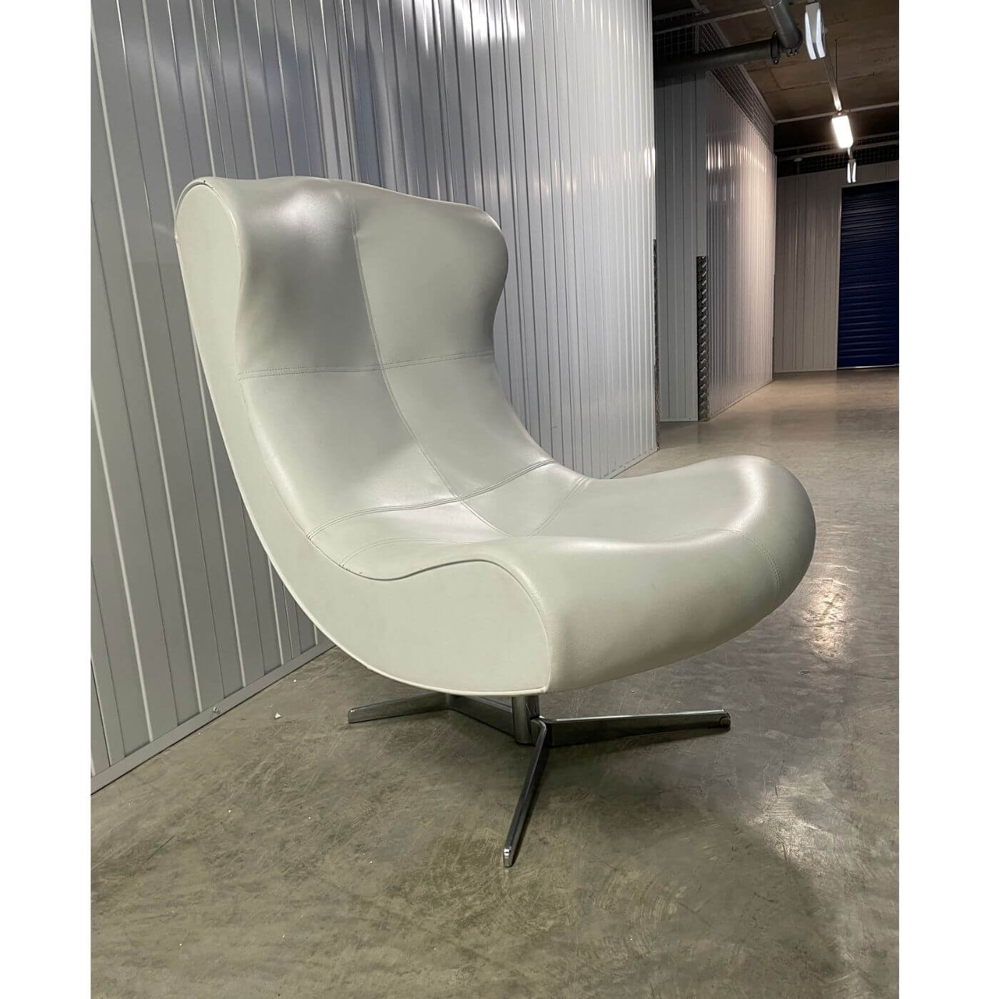 Ligne Roset Alster swivel chair