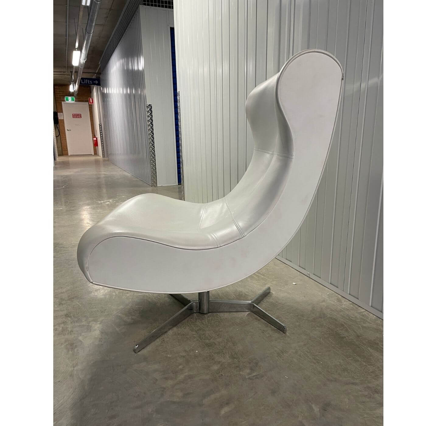 Ligne Roset Alster swivel chair