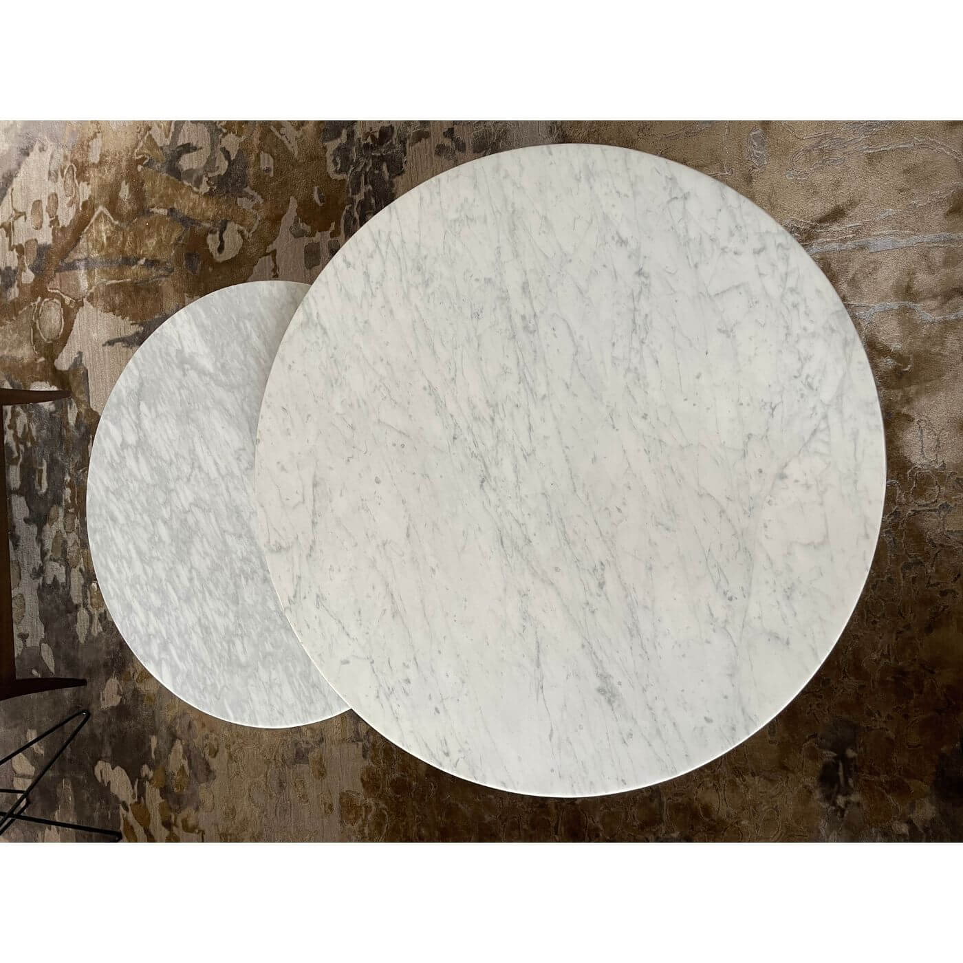 Round marble coffee tables