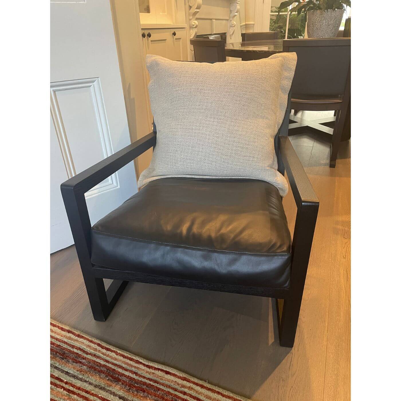 Maxalto Simplice Clio Armchair, 2 available