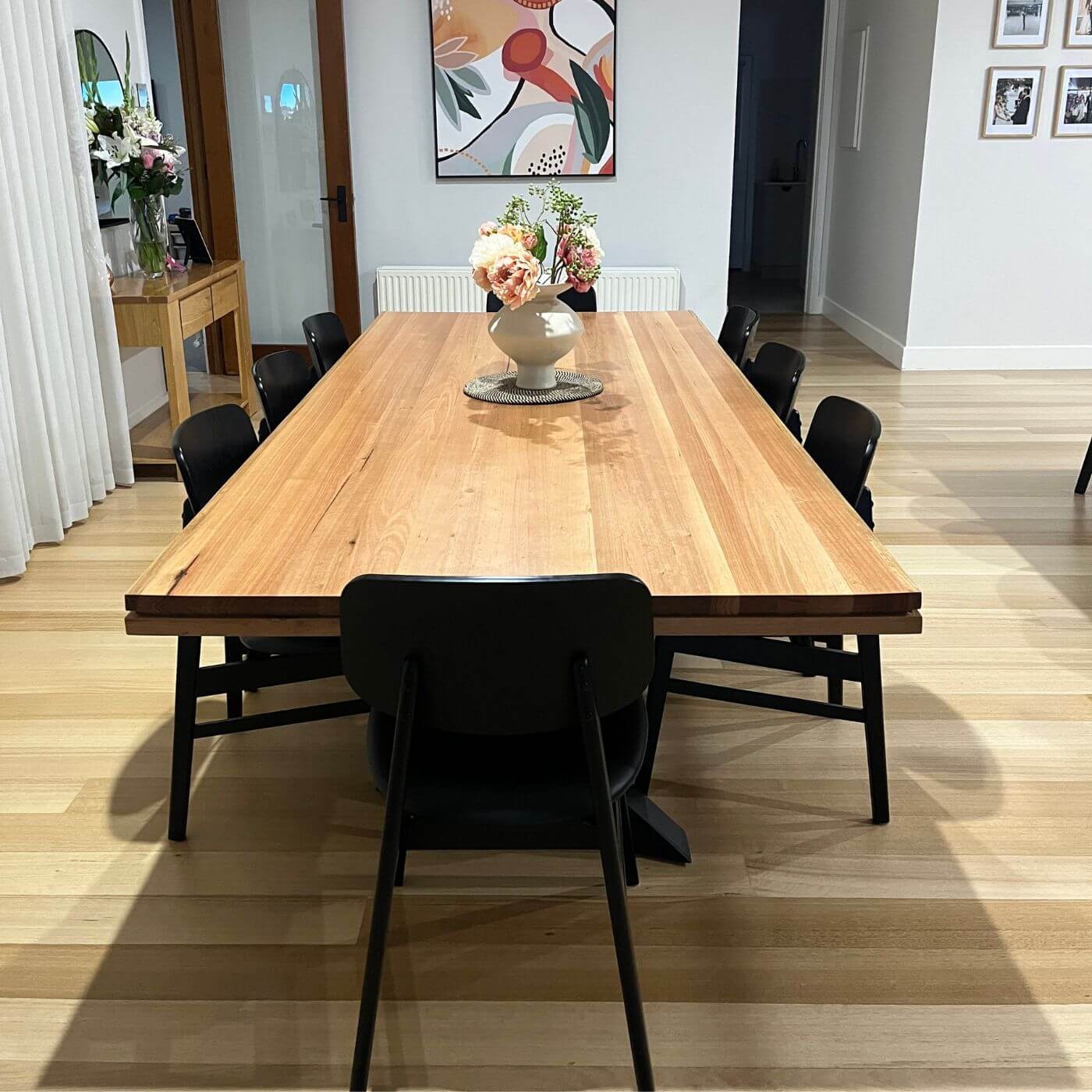 two-design-lovers-metalica-xy-dining-table