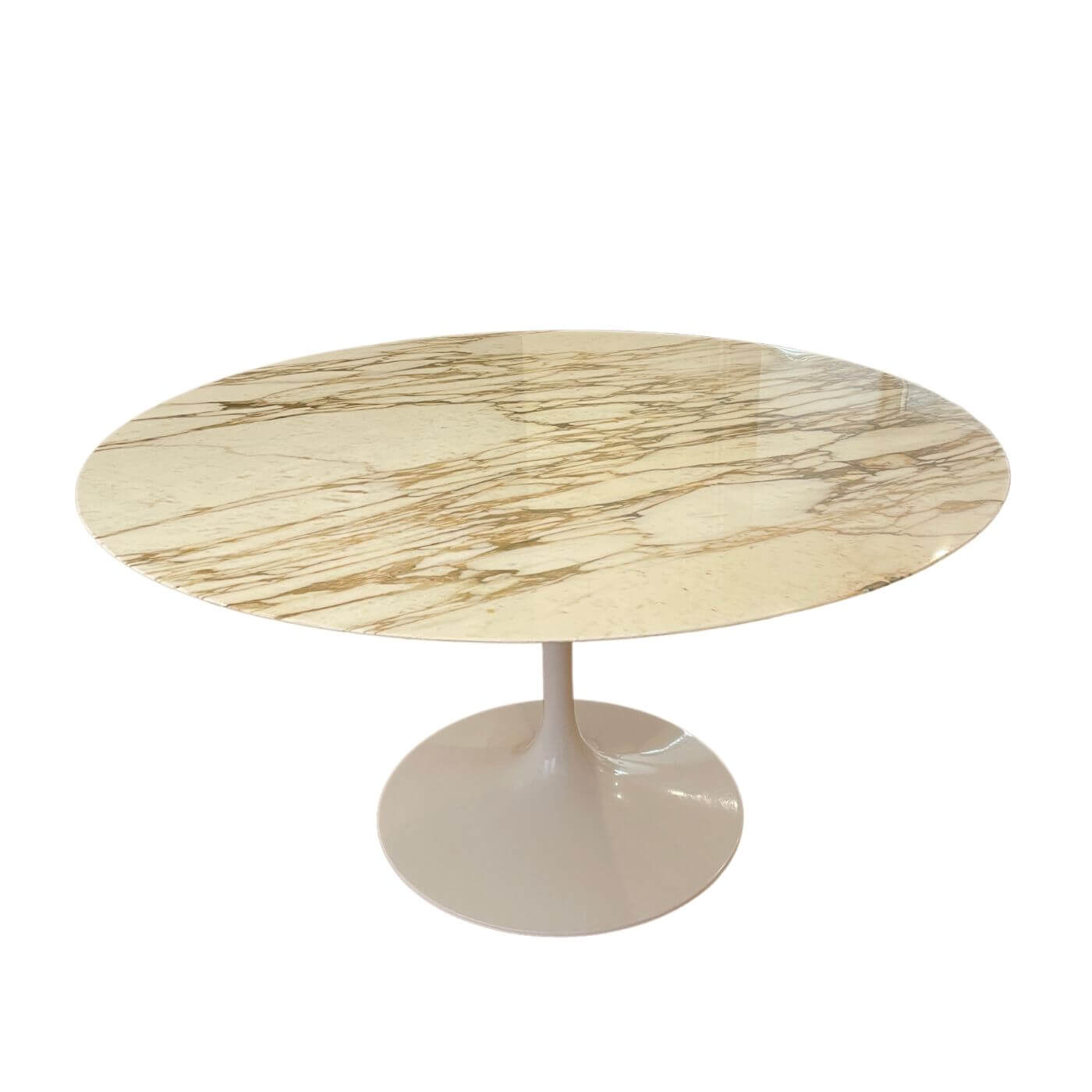 Knoll Saarinen tulip table with marble top