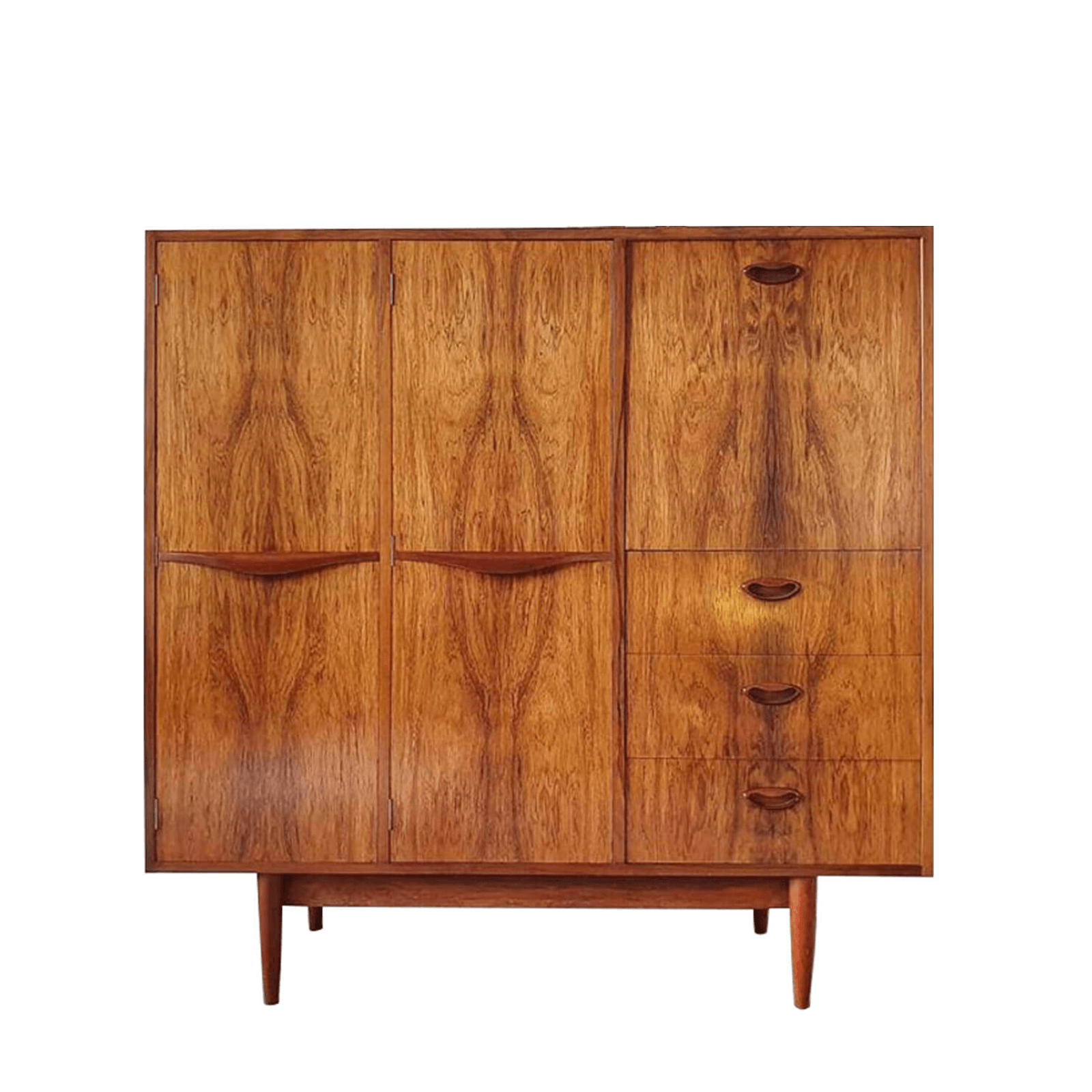 Two Design Lovers Carousel midcentury Chiswell drinks cabinet