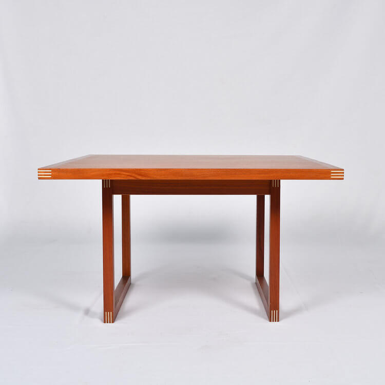 two design lovers themidcenturystore table