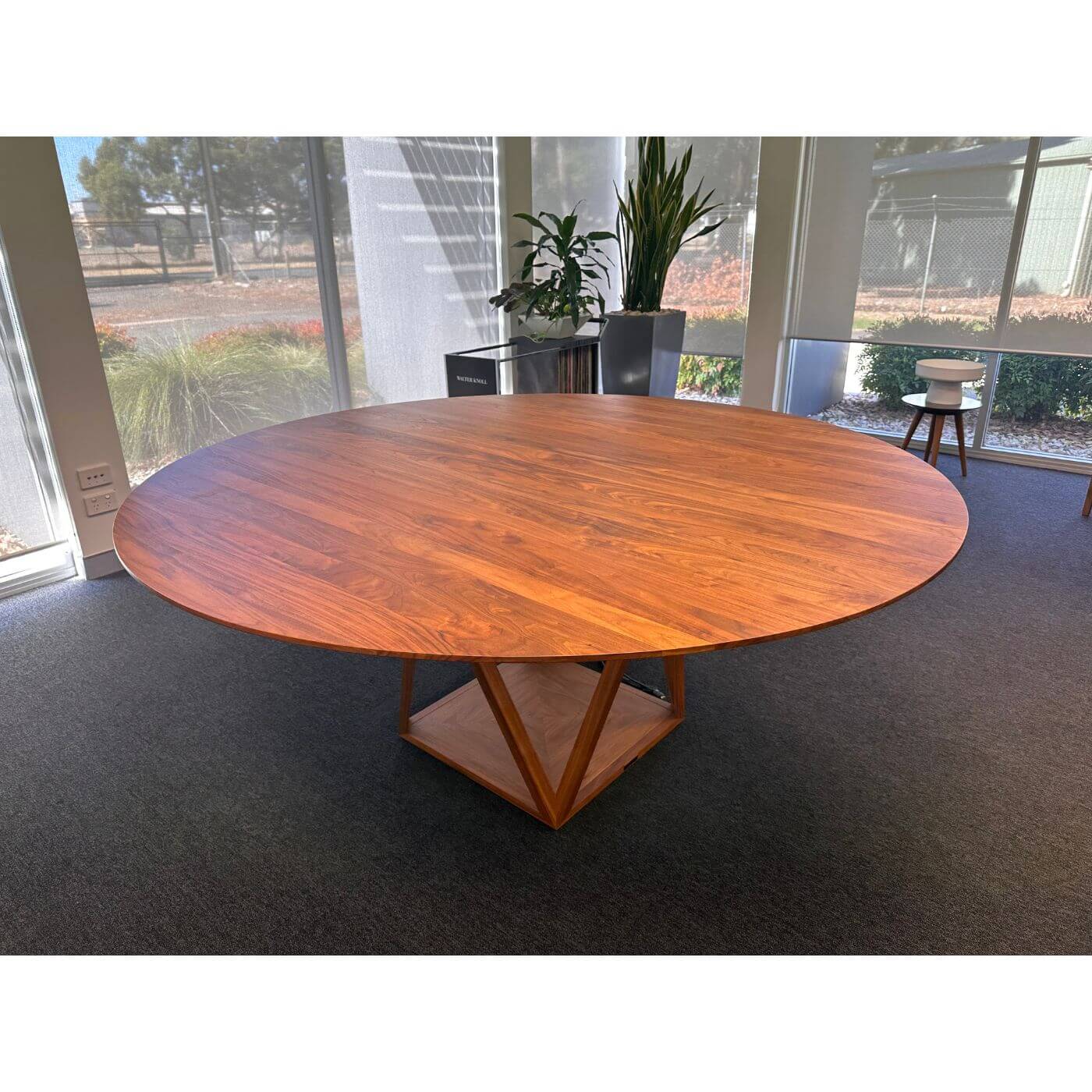 Walter Knoll Tobu Dining Table